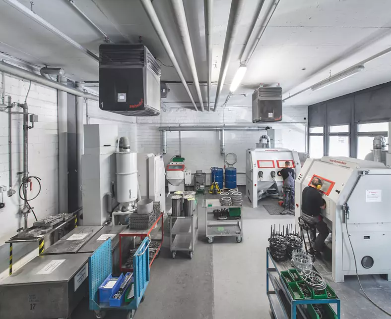 Zehnder_CAS_Oerlikon_Balzers_DE_Coating_Industry_12.jpg
